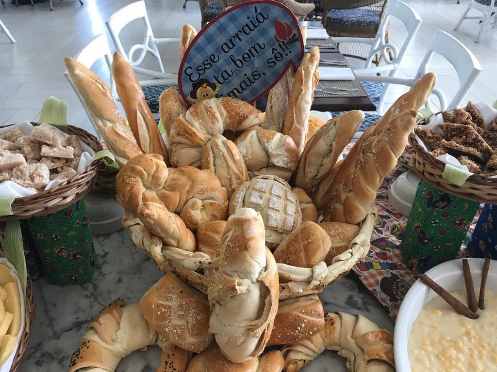 Sheraton Reserva Do Paiva Cabo de Santo Agostinho Exteriör bild Bread at a buffet